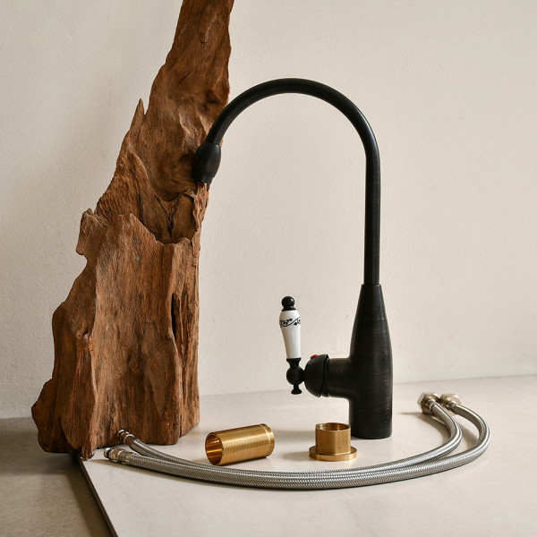 Vòi rửa bát nóng lạnh bằng đồng Kanly GCC01B