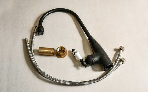 Vòi rửa bát nóng lạnh bằng đồng Kanly GCC01B