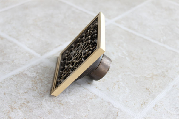 Phễu thoát sàn bằng đồng 10x10cm Kanly GCP01