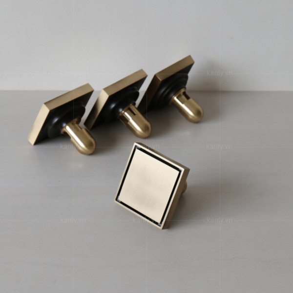 Phễu thoát sàn bằng đồng 10x10cm Kanly GCP10