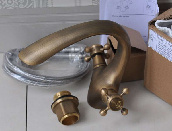 Vòi chậu nóng lạnh bằng đồng Kanly GCA07/V07