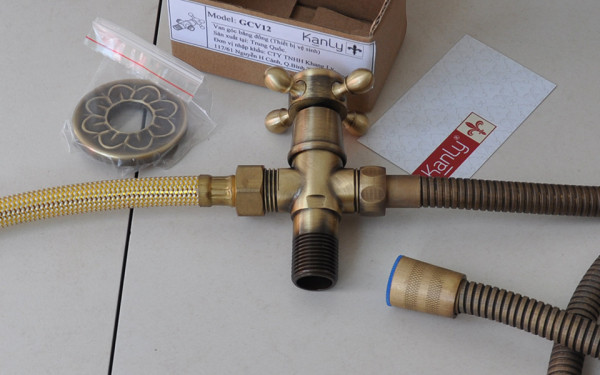 Van góc bằng đồng Kanly GCV12