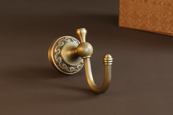 Móc treo đơn bằng đồng Kanly GCH01N