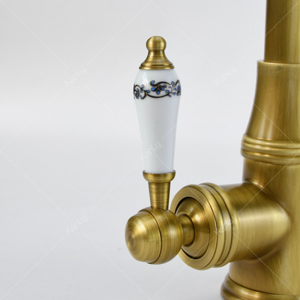 Vòi rửa bát nóng lạnh bằng đồng Kanly GCC07