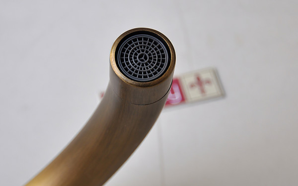 Vòi xả bồn đặt sàn nóng lạnh bằng đồng Kanly GCAH6