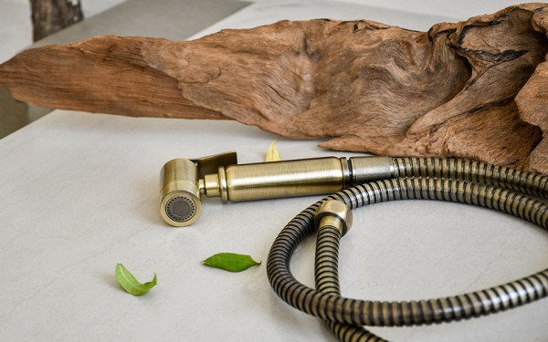 Vòi xịt vệ sinh bằng đồng Kanly GCK22N