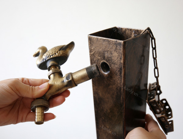 Chân gắn vòi hồ Kanly FT01