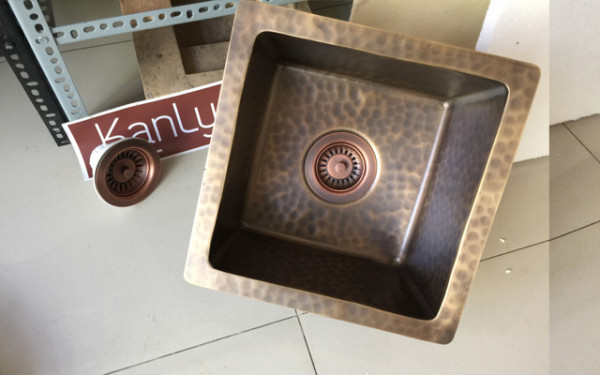 Chậu lavabo dương vành Kanly bằng đồng BCS157