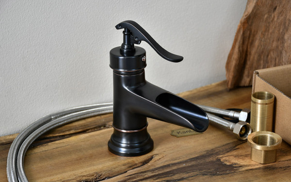 Vòi lavabo nóng lạnh bằng đồng Kanly GCV04B