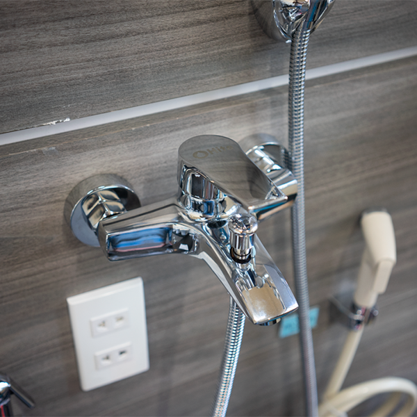 Bộ sen tắm nóng lạnh HITA HBZKS-006