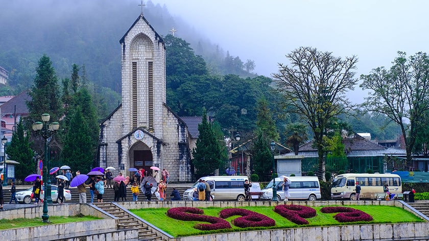 Nhà thờ Đá Sapa