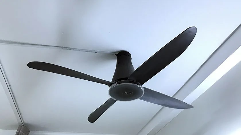 Vệ sinh các bộ phận của quạt