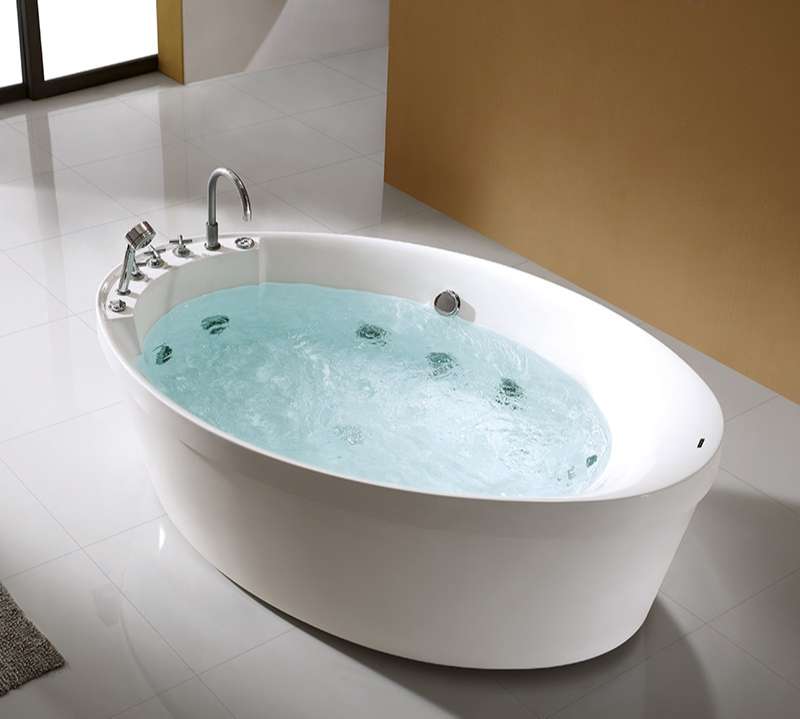 Bồn tắm nhỏ là loại có chiều dài từ 1,5m và rộng 0.75m trở xuống