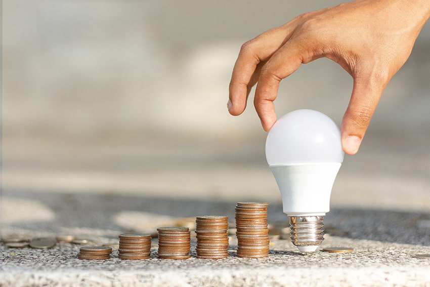 Giá thành đèn Led và đèn Compact