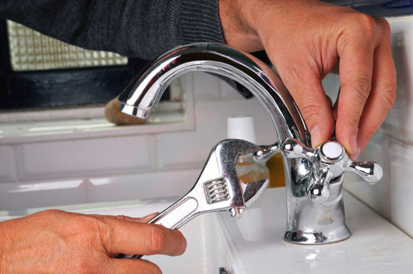 Lắp vòi vào vị trí sứ như hướng dẫn kỹ thuật ở bản vẽ