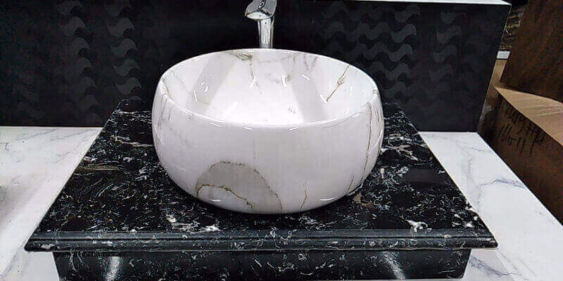 Mẫu lavabo được thiết kế nhẹ nhàng nhỏ gọn