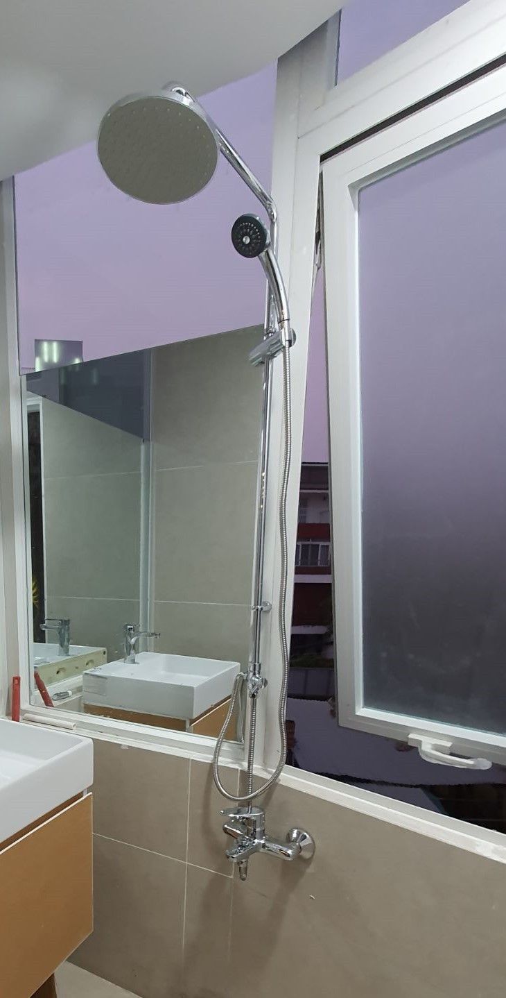 Sen tắm âm tường nóng lạnh thỏa mãn tiêu chí về thiết kế, vẻ đẹp thẩm mỹ, tính năng đa dạng