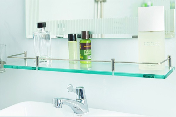 Những nhược điểm của kệ kính gương nhà tắm
