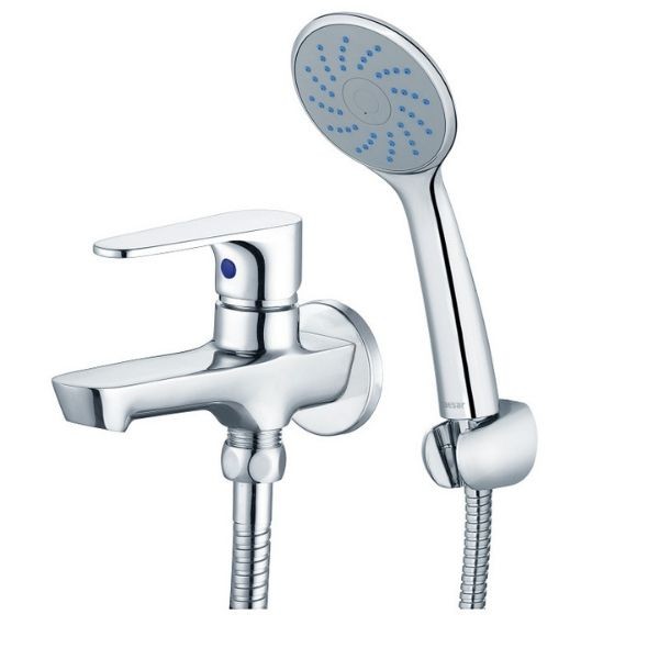 Lựa chọn củ sen tắm có kiểu dáng, màu sắc phù hợp với tổng quan kiến trúc phòng tắm