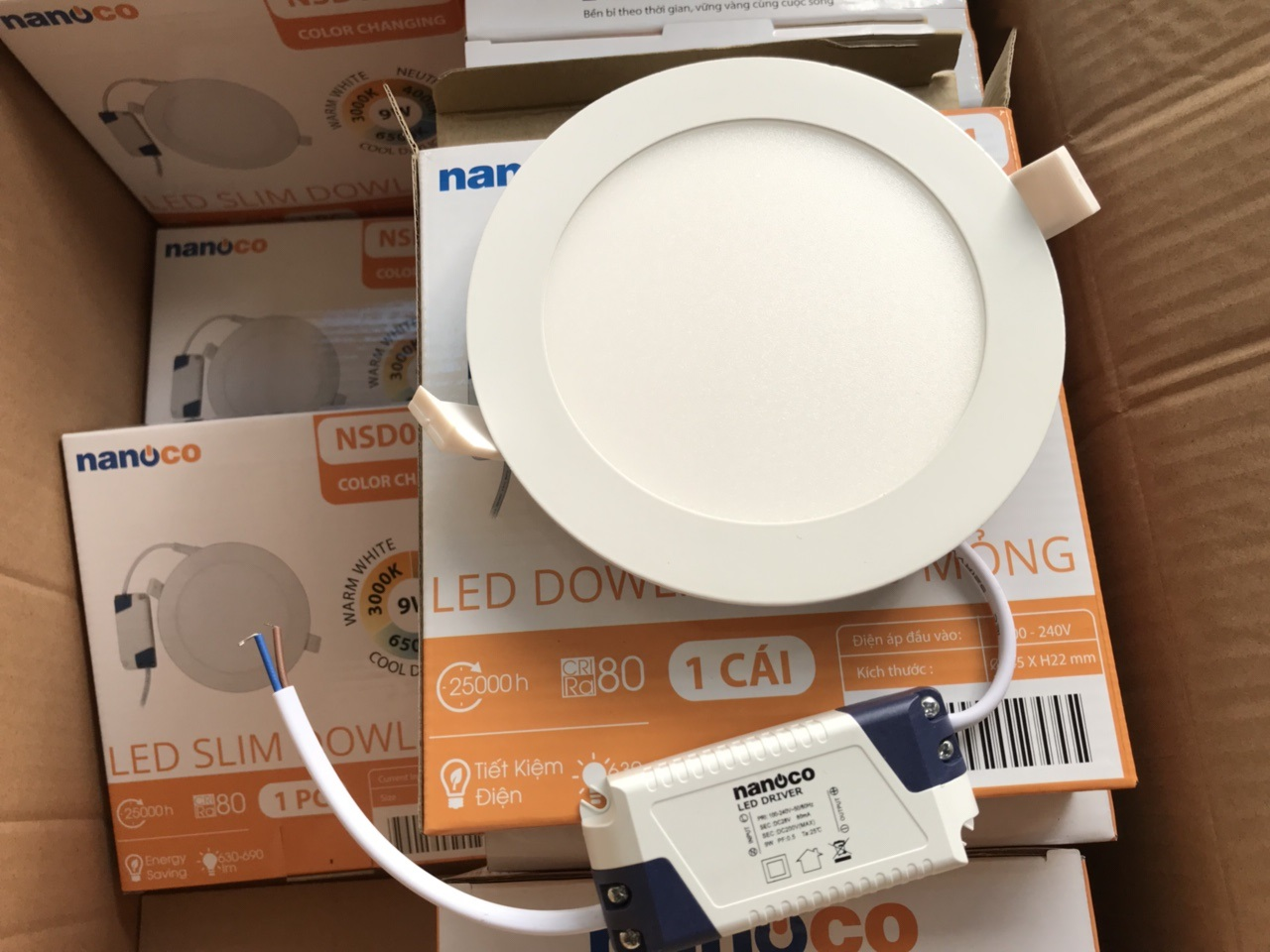 Đèn LED âm trần Nanoco siêu mỏng đổi màu