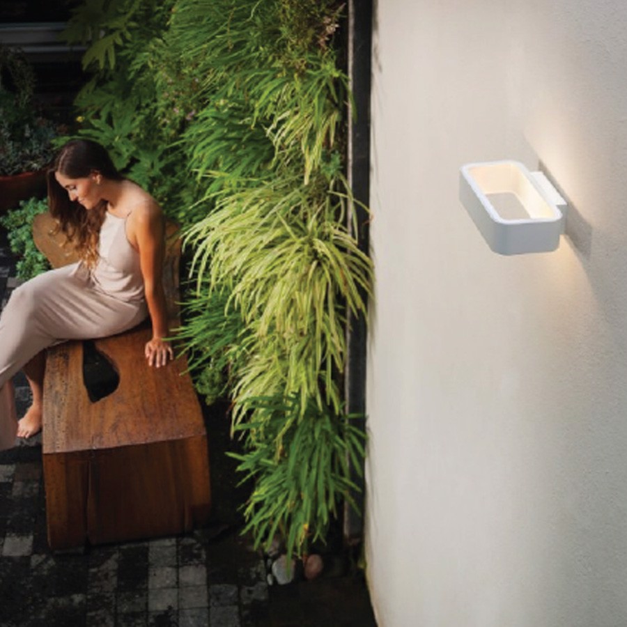 Đèn LED gắn tường ngoài trời Nanoco NBL2721