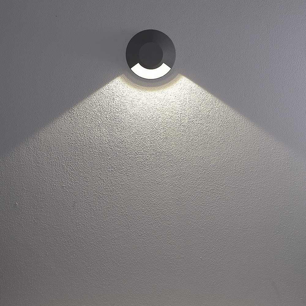 den-san-vuon-led-am-dat-ngl1211-anh-sang-vang-3