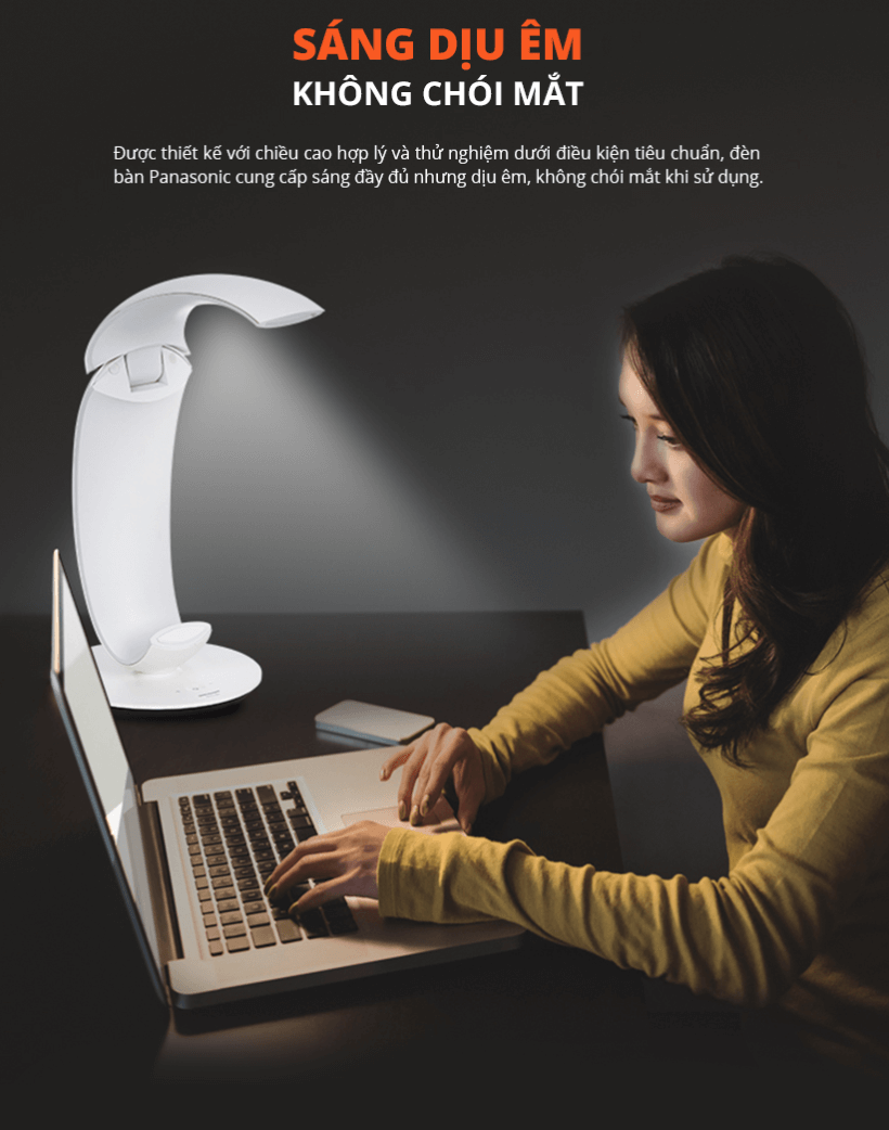 Đèn bàn LED Panasonic SQ-LE530K-W trục đèn xoay 180 độ