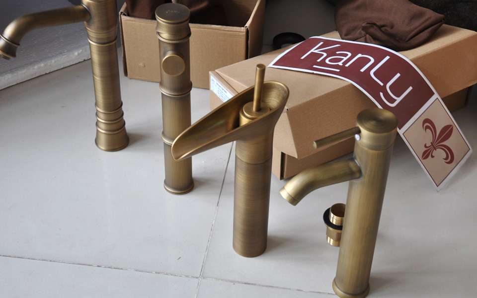 Vòi chậu nóng lạnh bằng đồng Kanly GCA07/V07