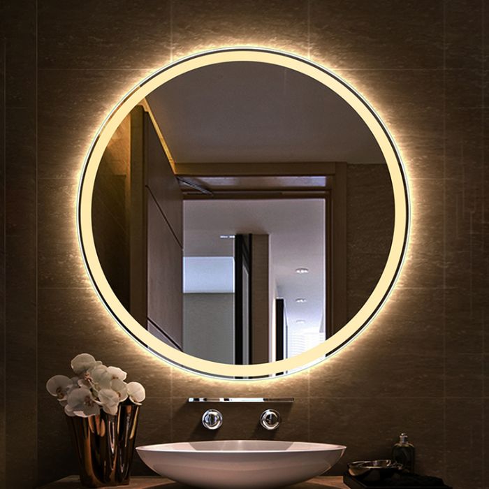 Với ánh sáng trắng tinh khôi, đèn LED sẽ giúp cho phòng tắm của bạn trở nên sống động hơn và thoáng mát hơn bao giờ hết. Hãy đến và khám phá ngay những hợp kim nhôm cao cấp và khả năng tiết kiệm năng lượng tuyệt vời mà đèn LED nhà tắm mang lại.