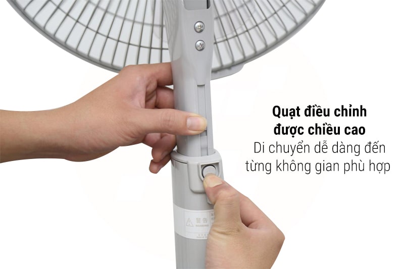 Quạt đứng 5 cánh Panasonic có remote F-307KHB dễ dàng điều chỉnh chiều cao