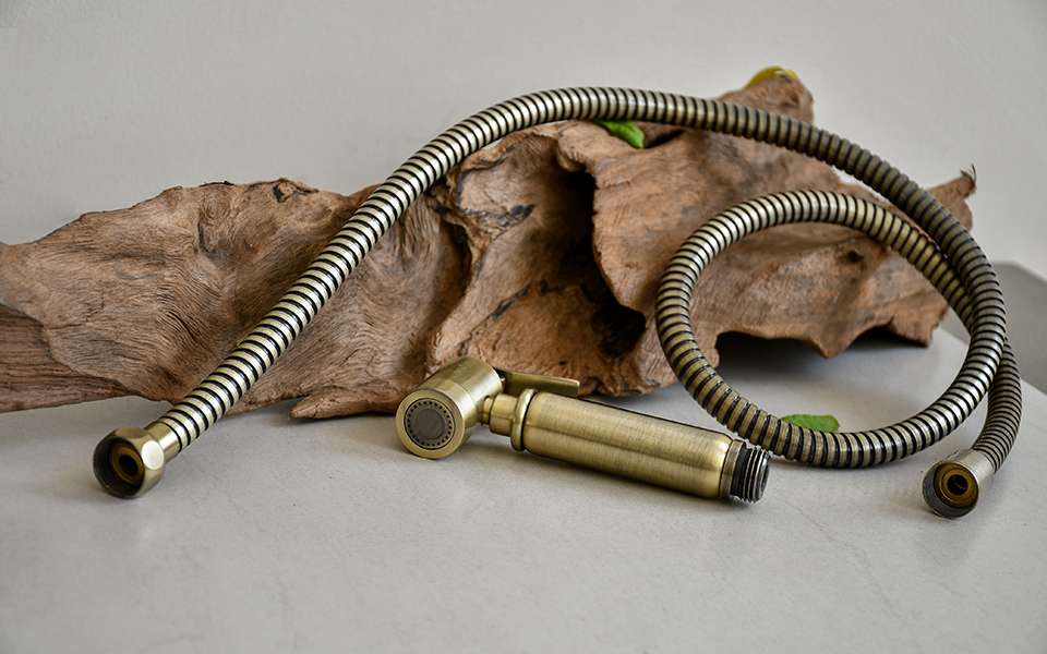 Vòi xịt vệ sinh bằng đồng Kanly GCK22N