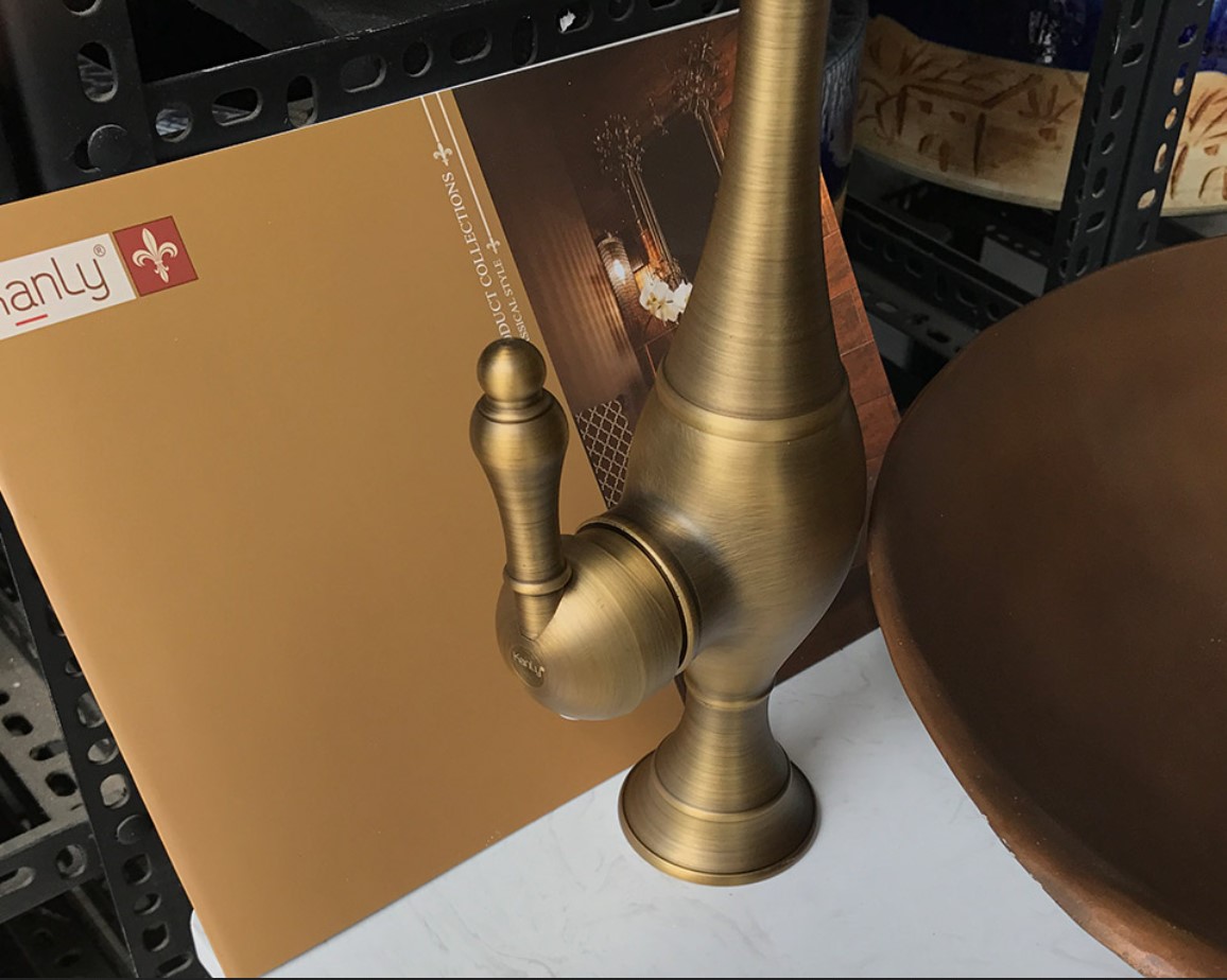 Vòi rửa bát nóng lạnh bằng đồng Kanly GCC06