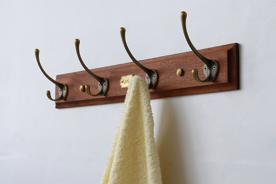 moc-treo-ao-go-va-dong-thau-kanly-gcg20e