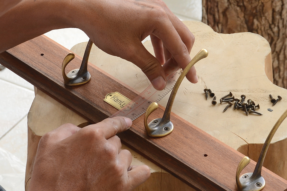 moc-treo-ao-go-va-dong-thau-kanly-gcg20e