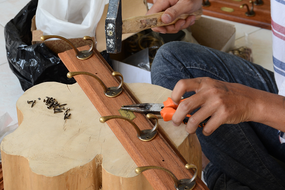 moc-treo-ao-go-va-dong-thau-kanly-gcg20e