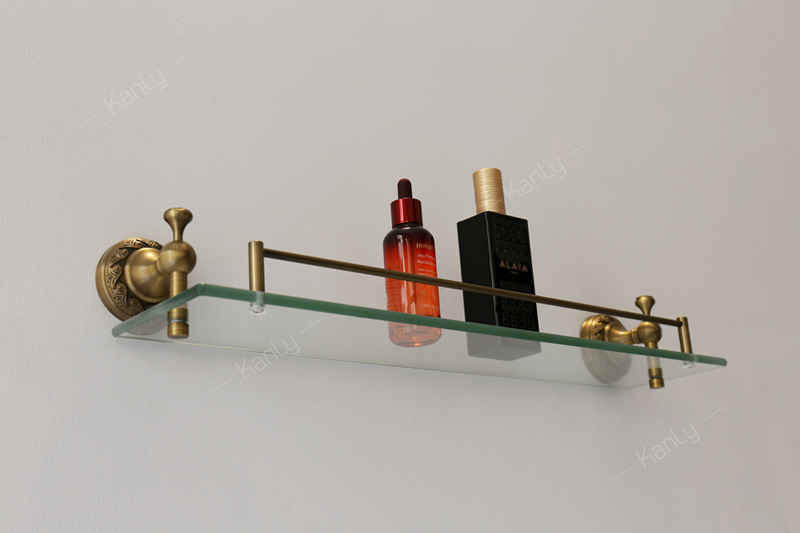 ke-dung-my-pham-treo-tuong-gch14-1