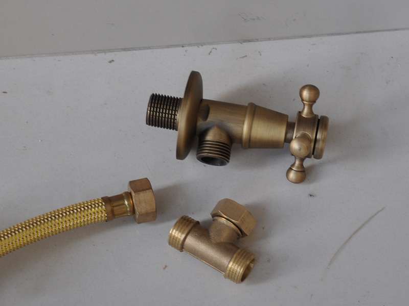 Van góc bằng đồng Kanly GCV11