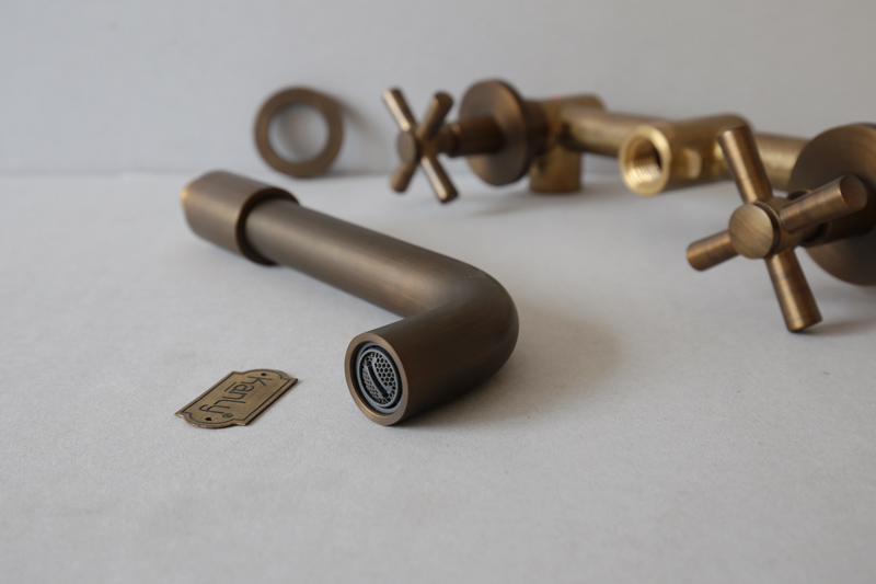 Vòi âm tường nóng lạnh bằng đồng Kanly GCT07