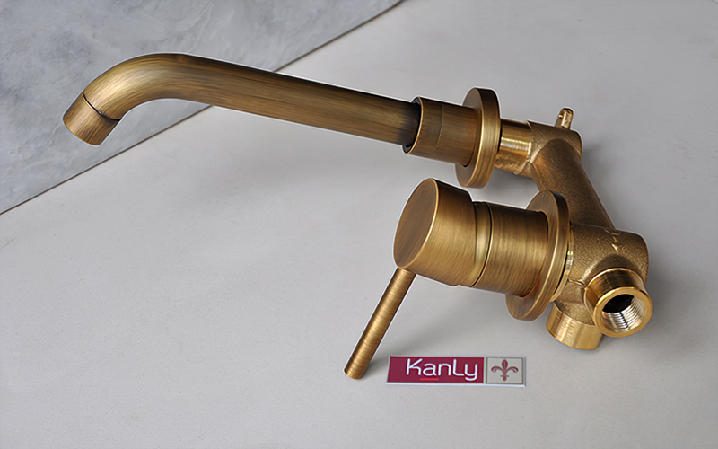Vòi âm tường nóng lạnh bằng đồng Kanly GCT04/ GCT04B