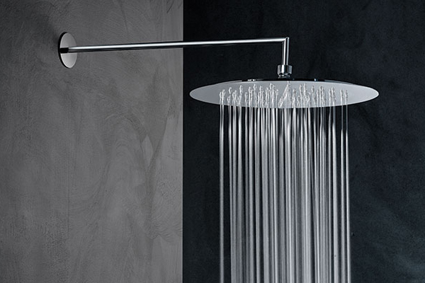 Hình 3: Công nghệ mạ của Caesar sử dụng cho sản phẩm của họ đạt đến độ hoàn hảo, thậm chí, bạn có thể soi gương trên đó