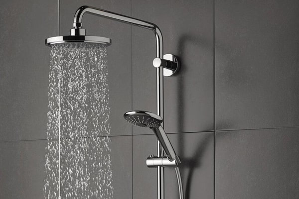 Hình 2: Mặt hàng sen tắm đứng đến từ nhà Viglacera luôn sở hữu thiết kế vô cùng bắt mắt và nhạy bén với xu hướng hiện đại