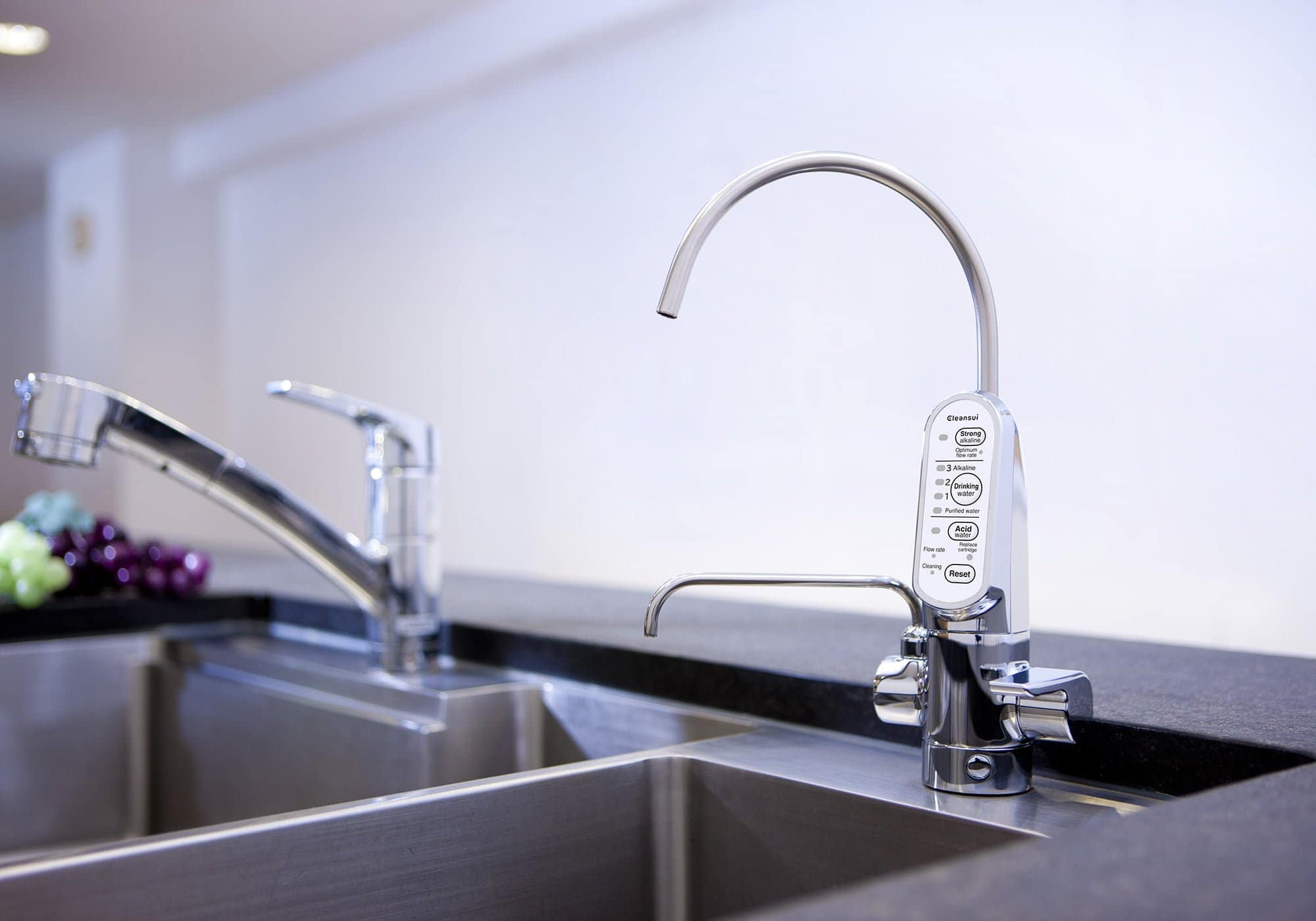 Thiết kế lọc nước ion kiềm Mitsubishi Clean sui EU301