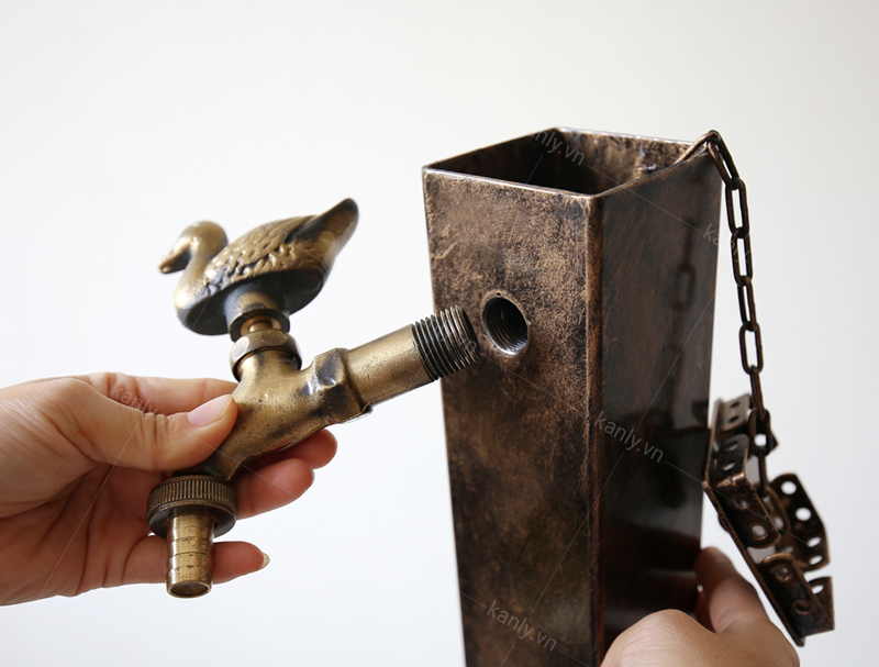 Chân gắn vòi hồ Kanly FT01